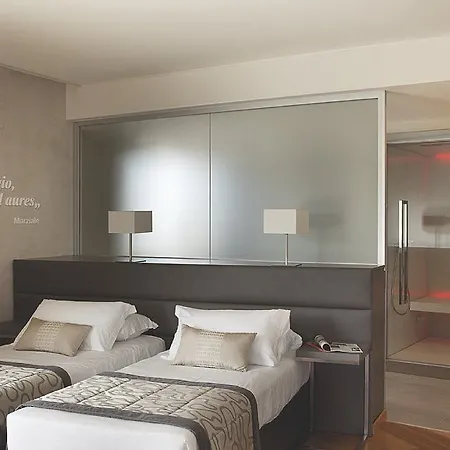 Radisson Blu Majestic Hotel