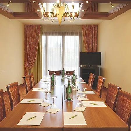 Radisson Blu Majestic Hotel 4*