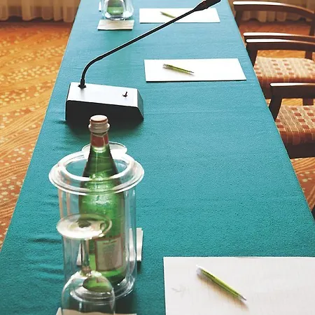 Radisson Blu Majestic 4*